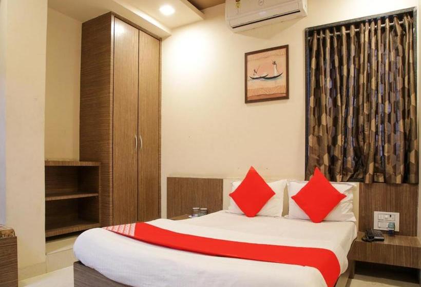 호텔 Oyo 77228 Hgc Comfort Room S