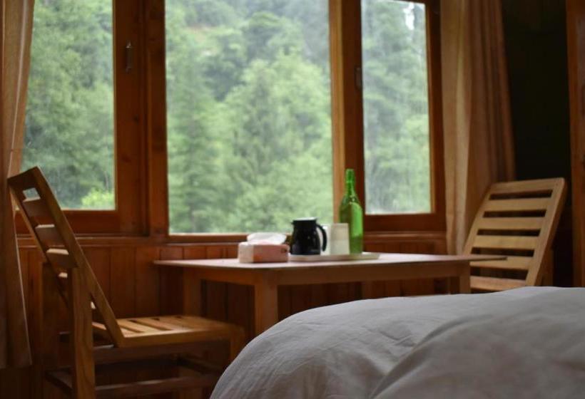 فندق The Forest Pinnacle And Café, Jibhi