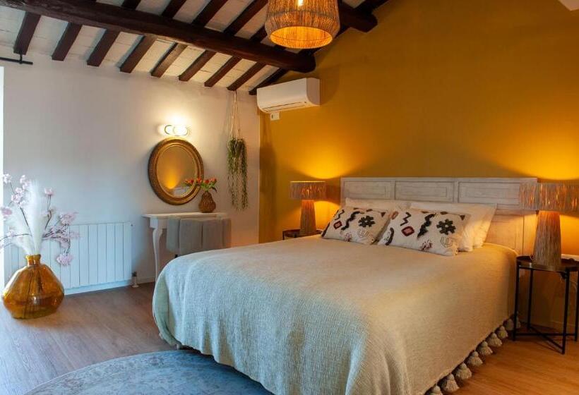 بنسيون Cal Mestre Casa Rural