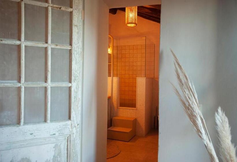 بنسيون Cal Mestre Casa Rural