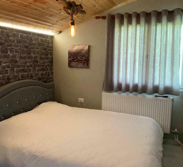 پانسیون Villa Elear