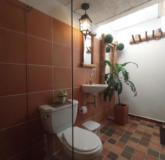 پانسیون Santander Aleman Hostel