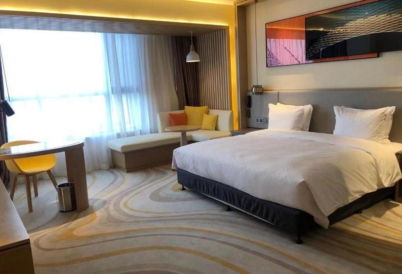 فندق Holiday Inn Express Ulanqab Jining