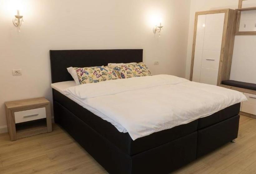 هتل M Rooms