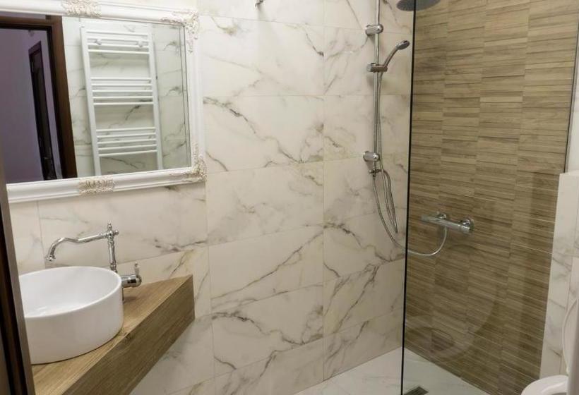هتل M Rooms