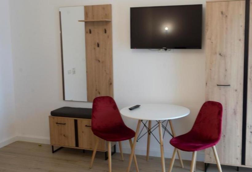 هتل M Rooms