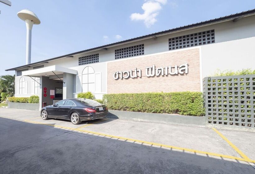هتل Oyo 75382 Galaxy & Sauna Resort