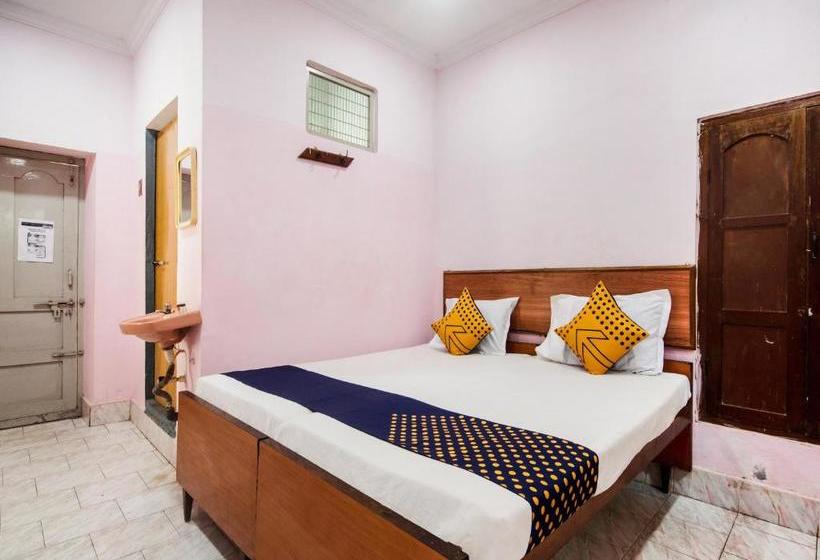 هتل Spot On 75742 Sri Devi Lodge