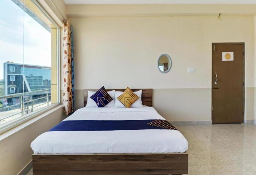 ホテル Vaccinated Staff Spot On 76940 Sri Annapoorneshwari Residency Boarding & Lodging