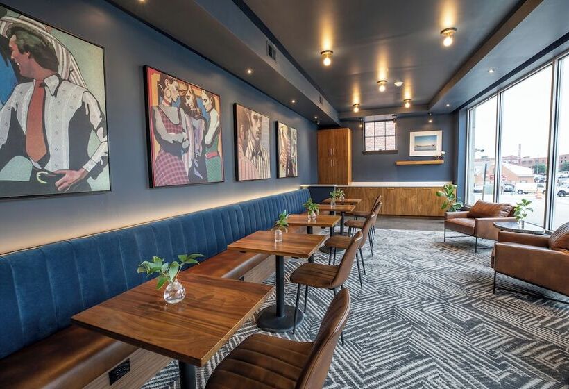 The Bee Hotel, Danville