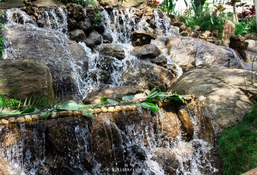 리조트 Livgrand La Four Seasons, Yercaud