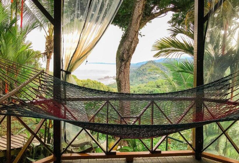 צימר Pacific Edge Eco Lodge