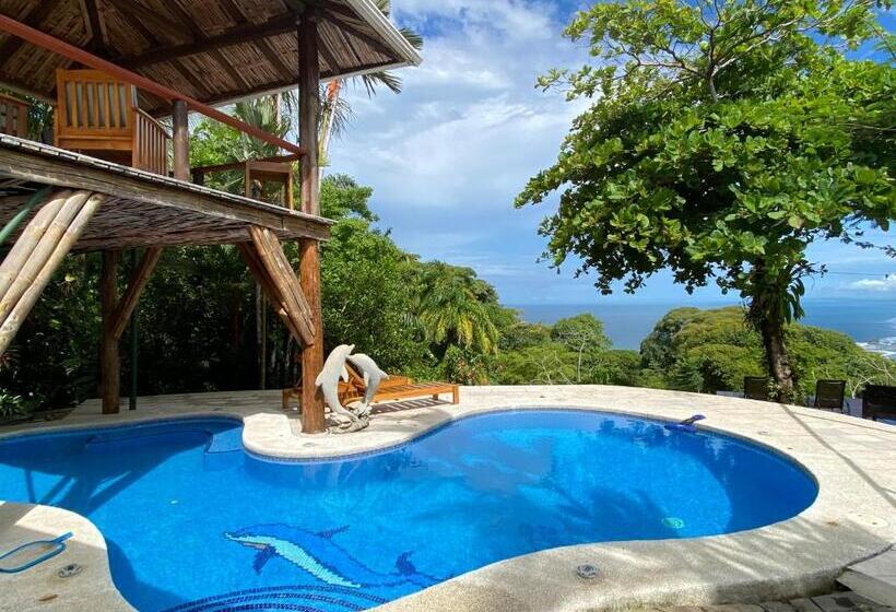 צימר Pacific Edge Eco Lodge