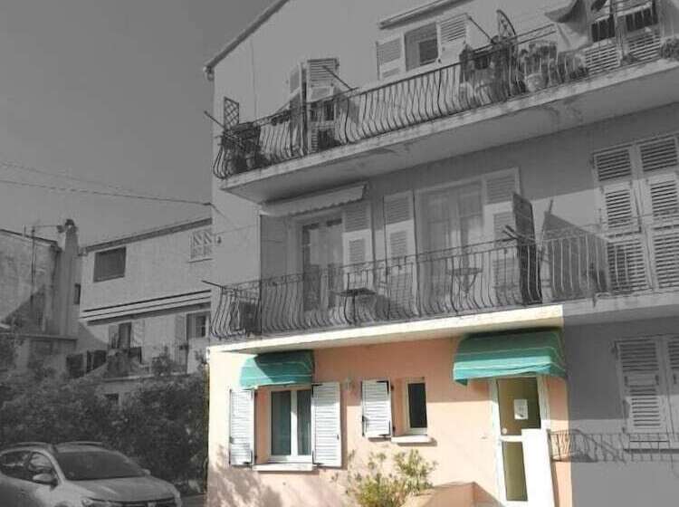 هتل Hôtel Flor