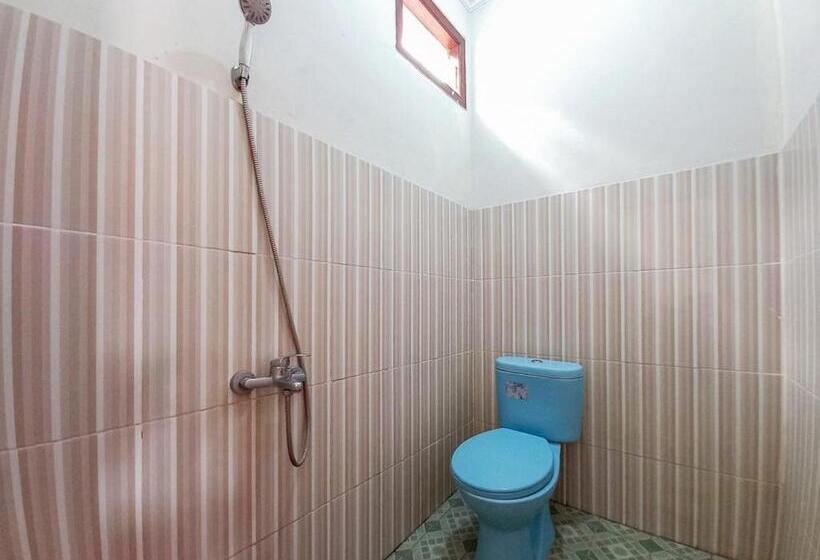 فندق Villa Kampoeng City Pacet Mitra Reddoorz