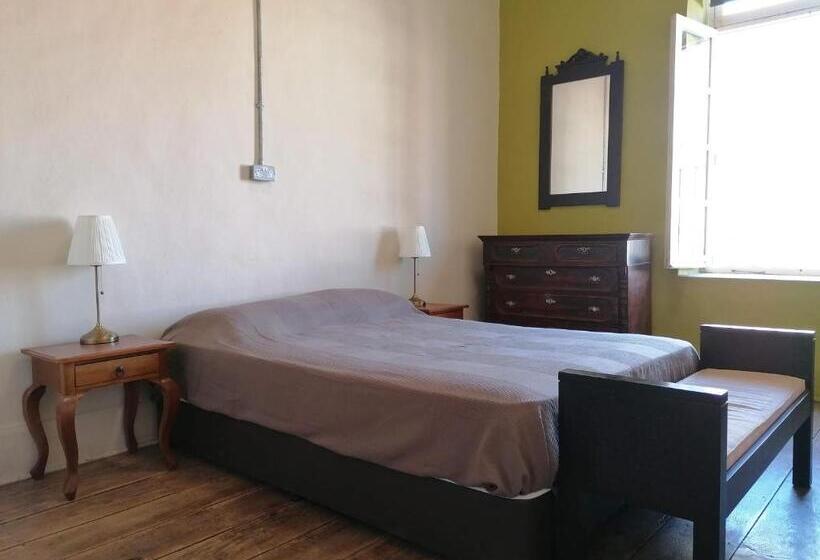 Le Mat Hostel