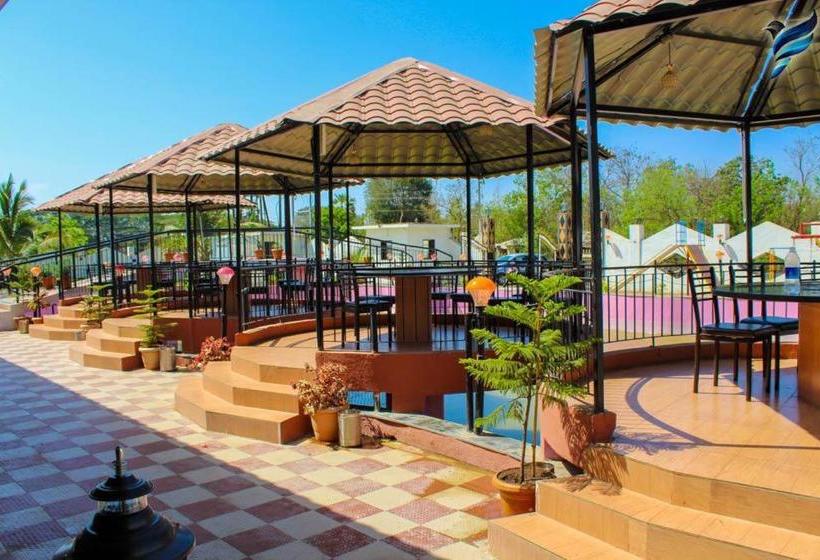 فندق Pinnk Lake Resort And Bar