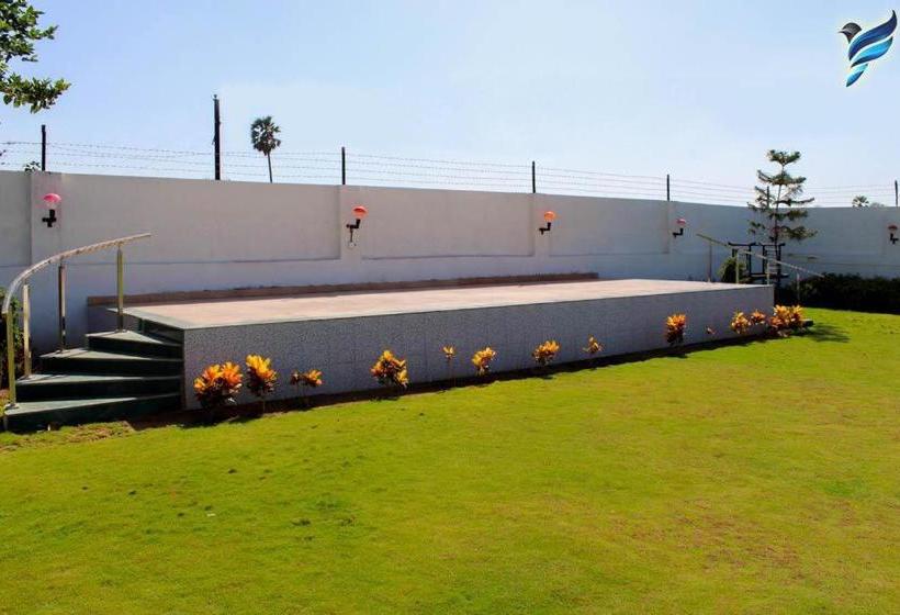 فندق Pinnk Lake Resort And Bar