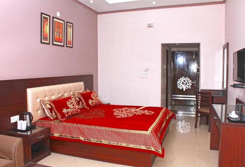 ホテル Shikhar & Restaurant