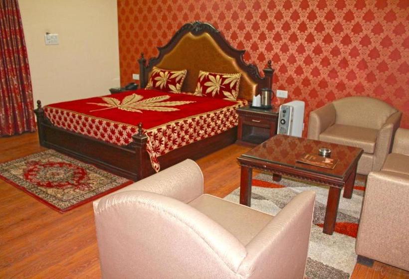 ホテル Shikhar & Restaurant