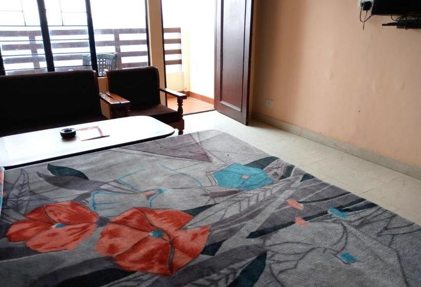 ホテル Shikhar & Restaurant