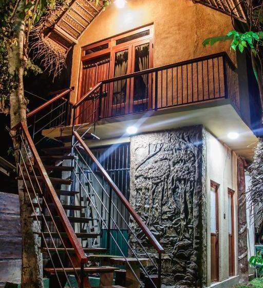 פנסיון Manusath Holiday Inn