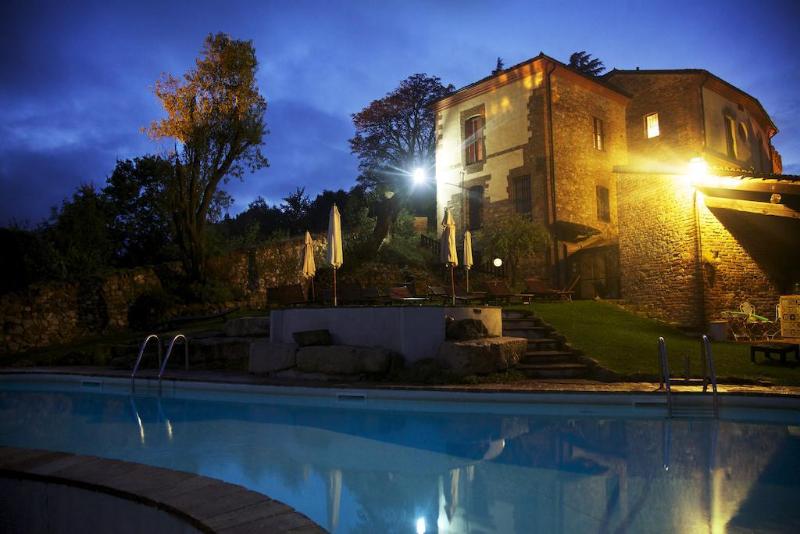 هتل Antico Borgo Di Tabiano Castello Relais De Charme