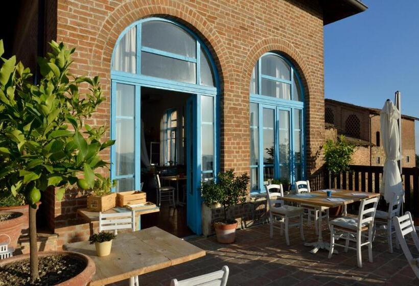 هتل Antico Borgo Di Tabiano Castello Relais De Charme