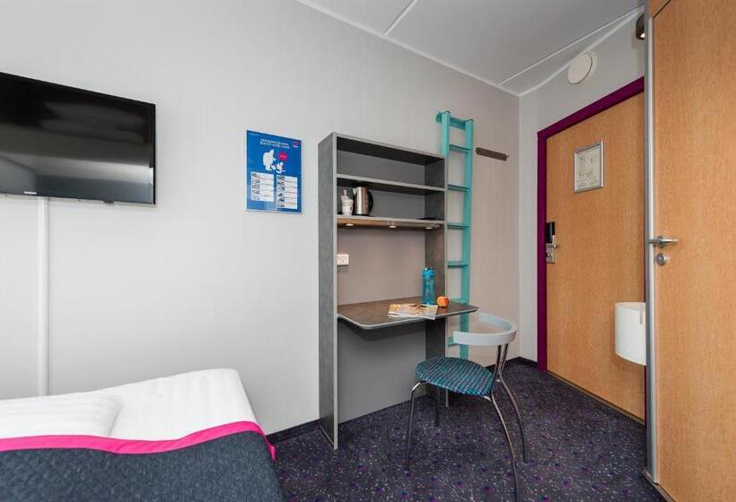 هتل Cabinn Odense