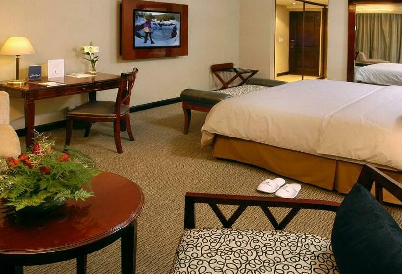 Cacique Inacayal Lake Hotel & Spa