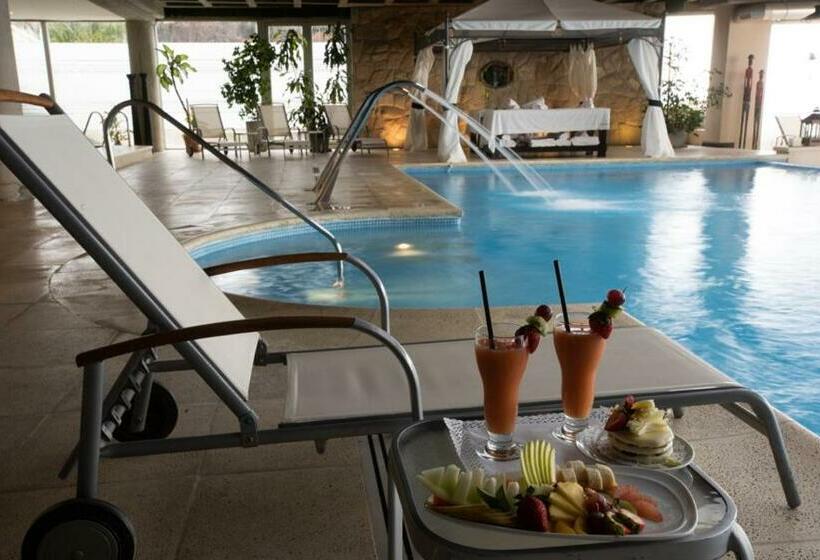 Cacique Inacayal Lake Hotel & Spa