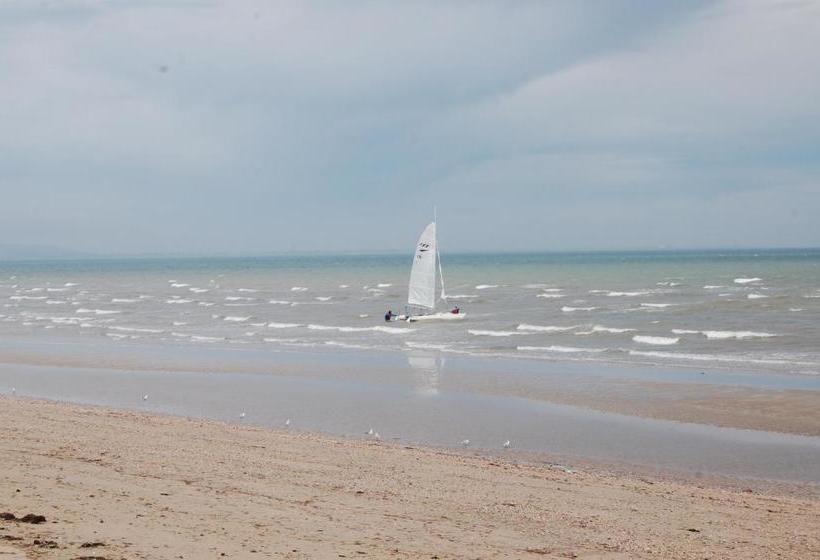 酒店 Hôtel Du Château De Quinéville