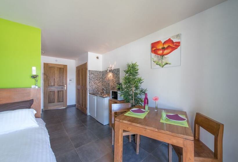 בית מלון כפרי Hôtel Domaine Le Milos