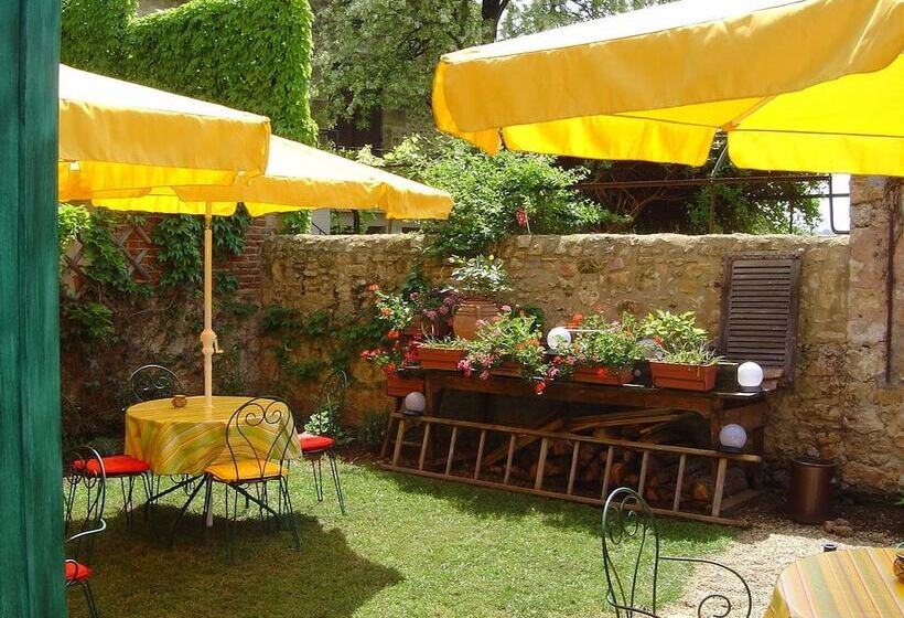 فندق Logis Hôtel Le Boudoir