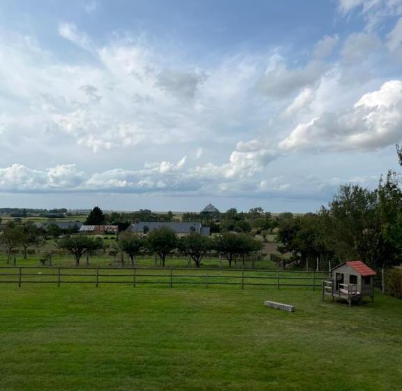 فندق Le Moulin De La Butte
