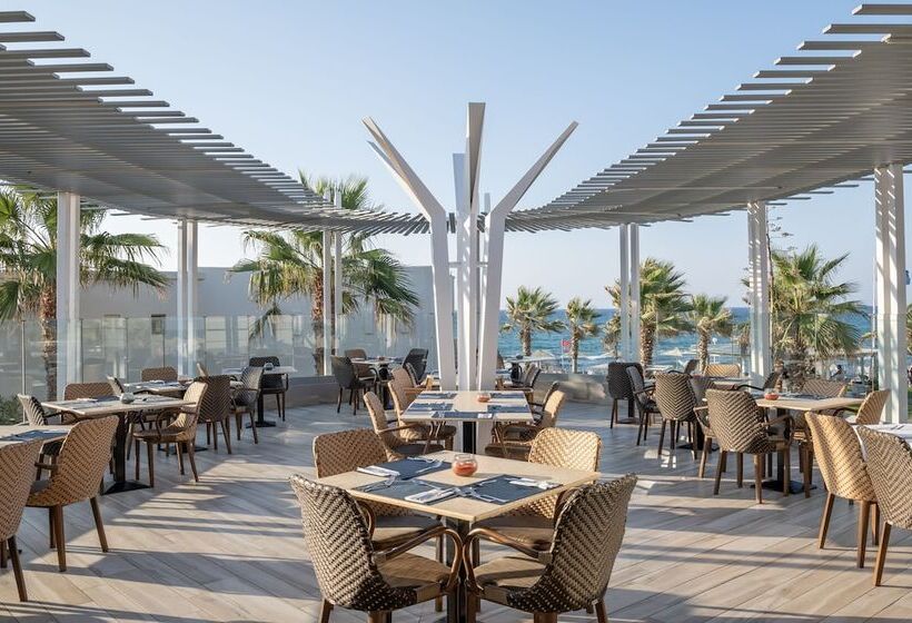 בית מלון כפרי Lyttos Beach