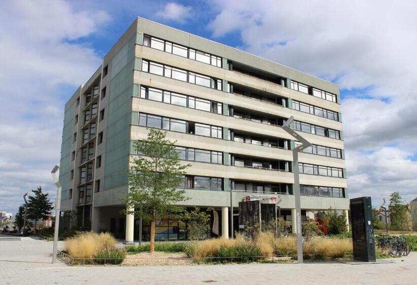 Отель Séjours & Affaires Rennes De Bretagne