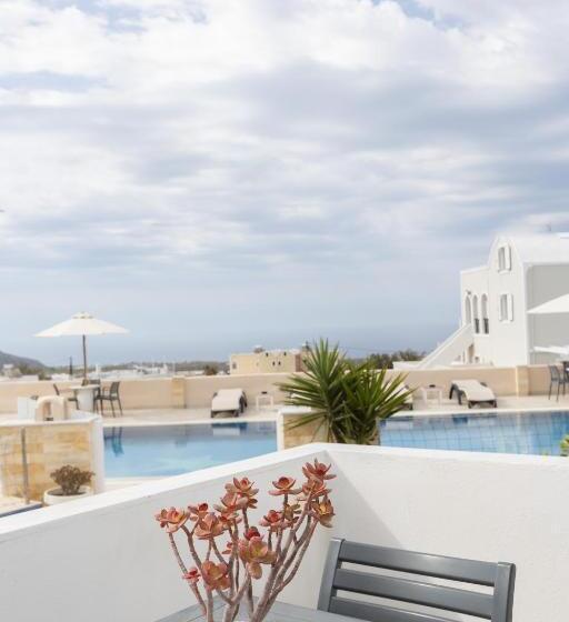 هتل Hiraeth Santorini