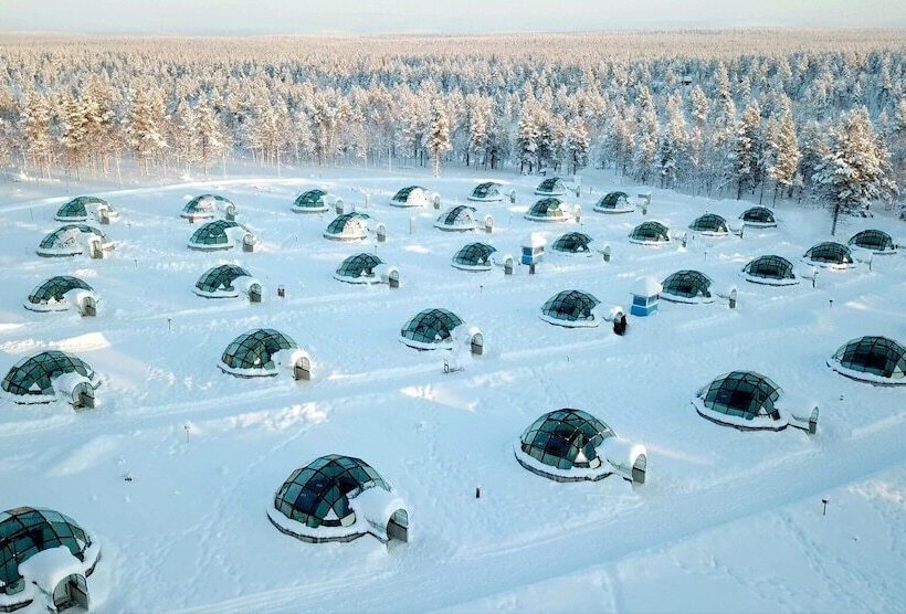 Kakslauttanen Arctic Resort   Igloos And Chalets