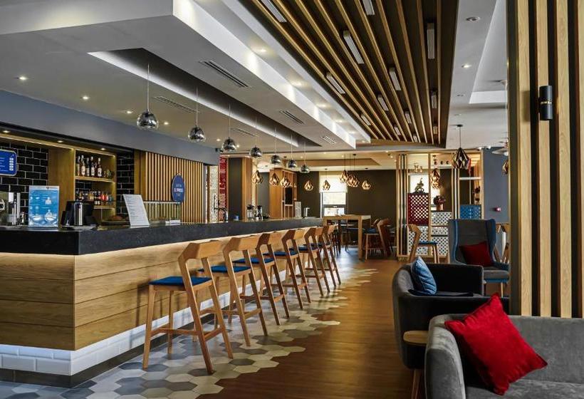 בית מלון כפרי Holiday Inn Express Moscow Khimki Go Park