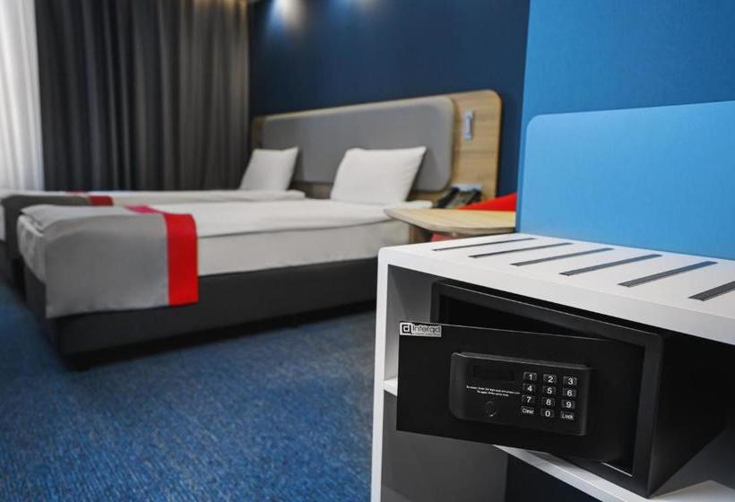 בית מלון כפרי Holiday Inn Express Moscow Khimki Go Park