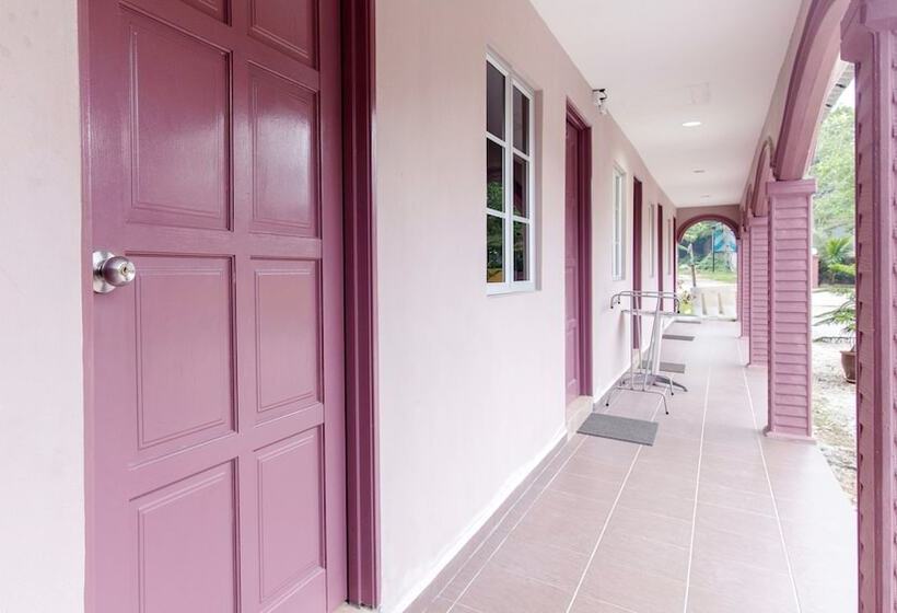 هتل Kampung Guest House   Hostel