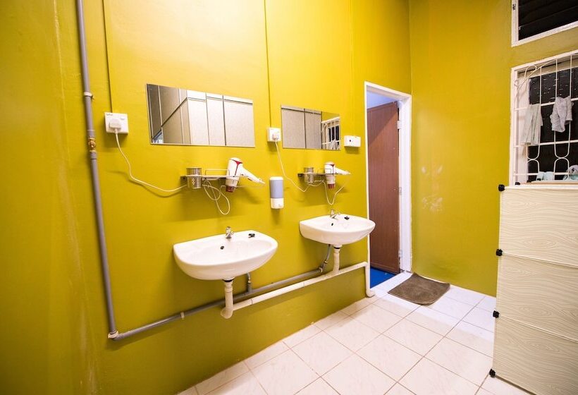 هتل Kemaman Lodge & Cafe   Hostel