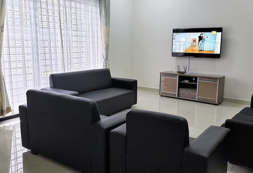 هتل Sr Home Stay At Klia
