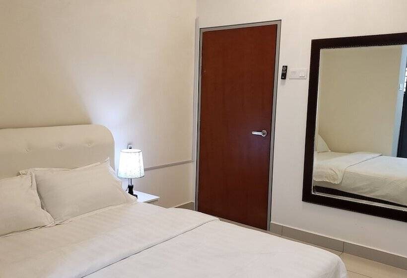 هتل Sr Home Stay At Klia