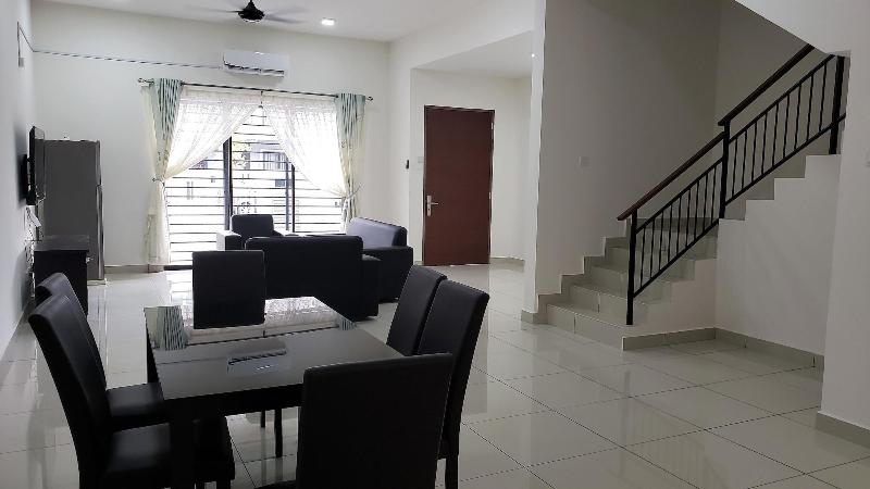 هتل Sr Home Stay At Klia