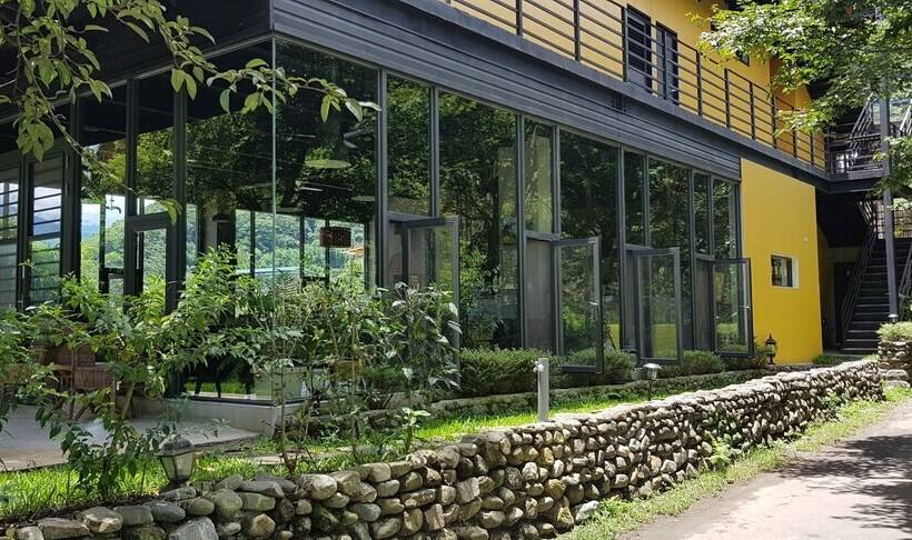 هتل Tabakai Bed And Breakfast