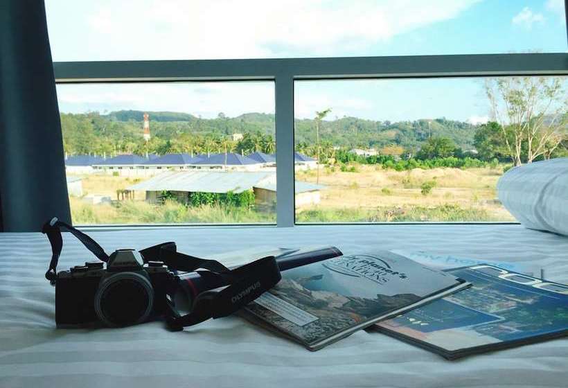 ホテル Take A Break At Naiyang Beach Hostel