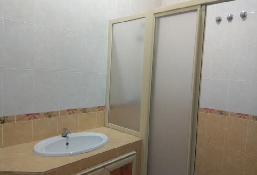 هتل Villa Shamir Near Klia