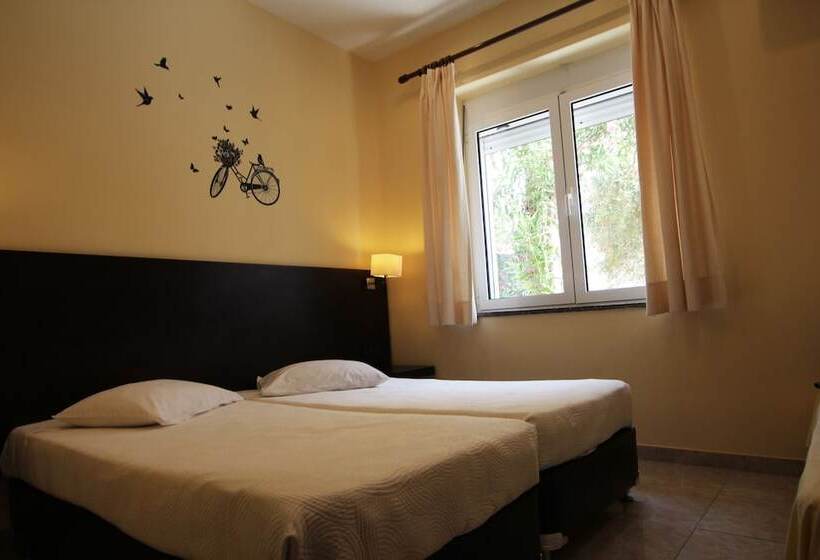 Sonia Hotel & Suites